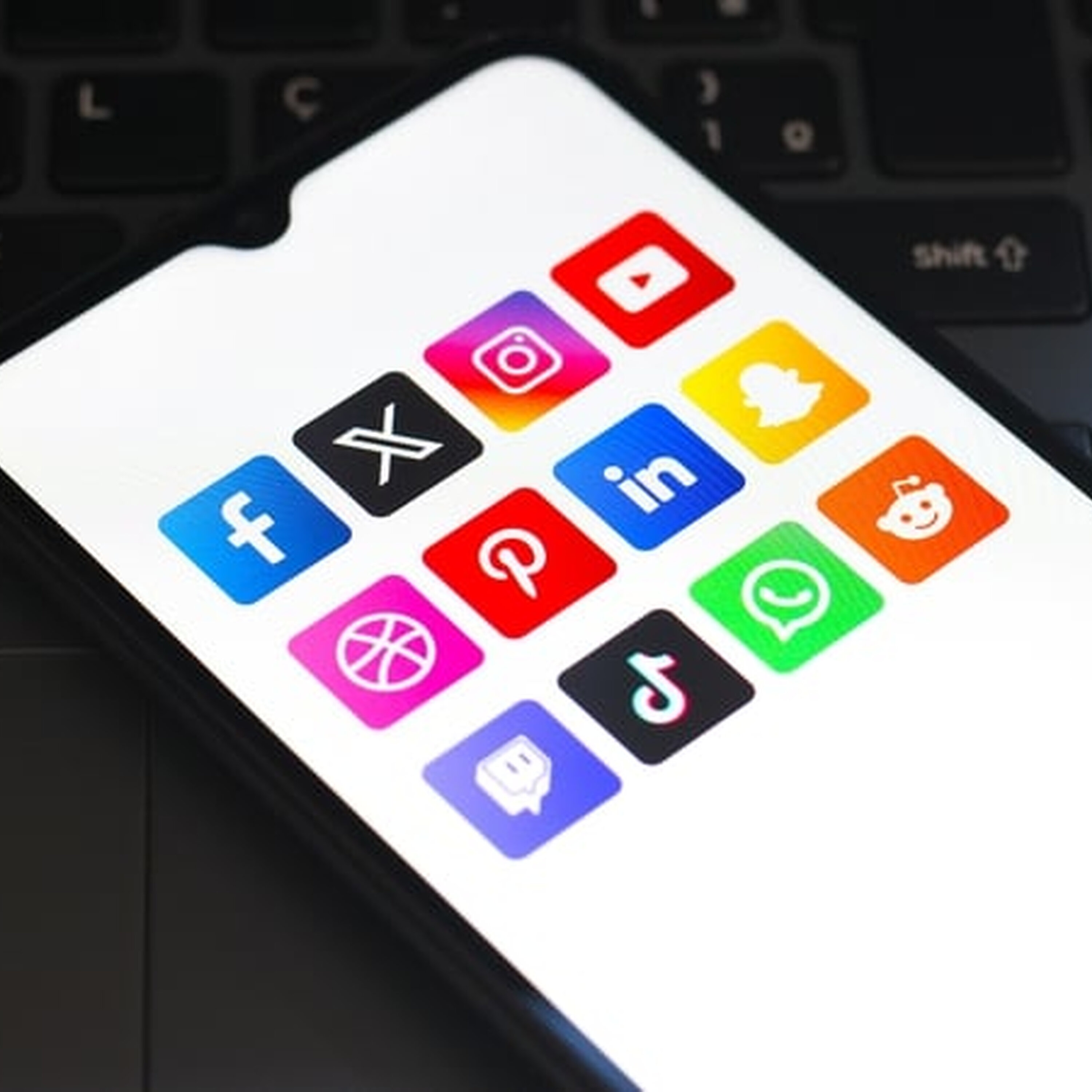 Should children be banned from social media?