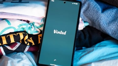 Vinted VS Charity Shops: The Secondhand Showdown