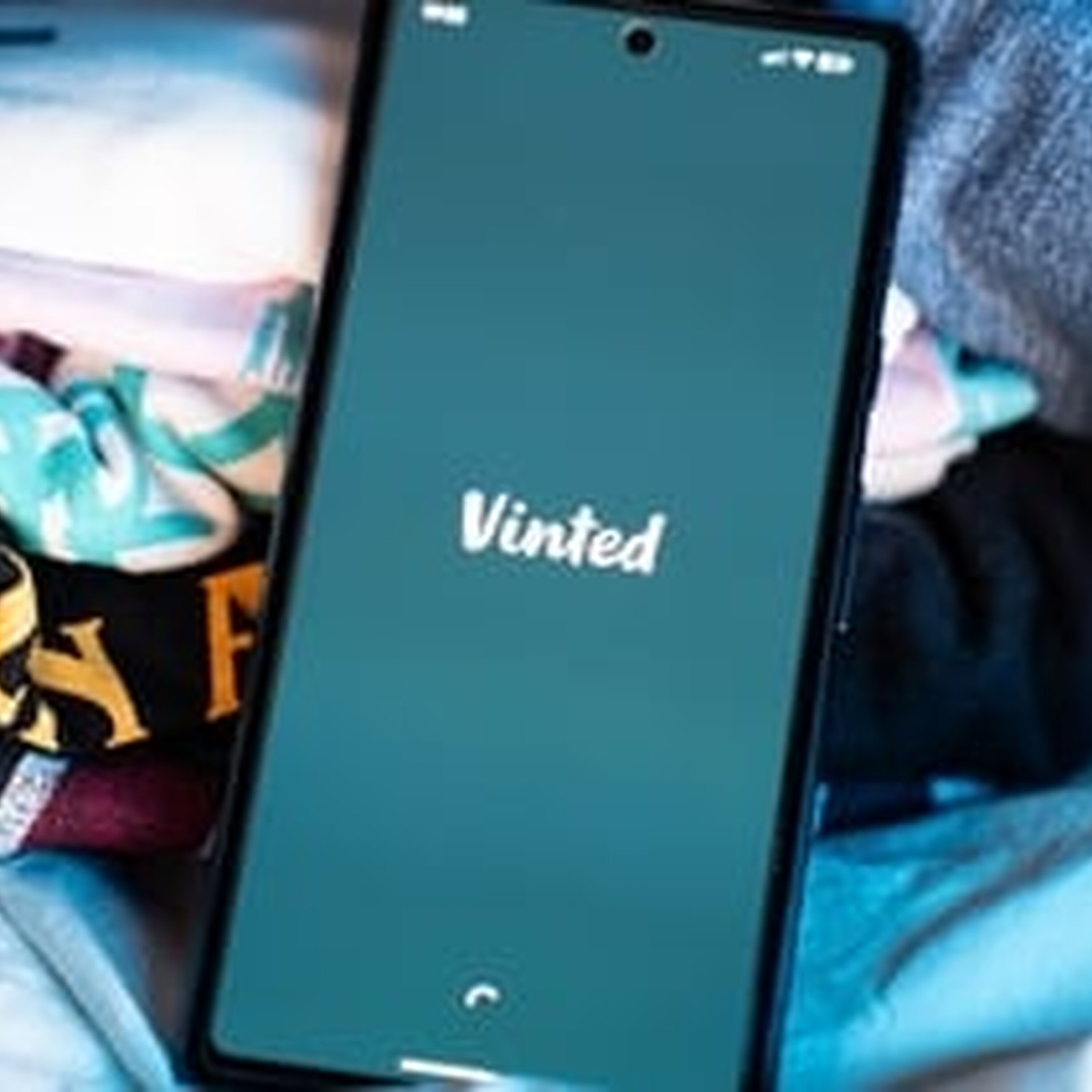 Vinted VS Charity Shops: The Secondhand Showdown