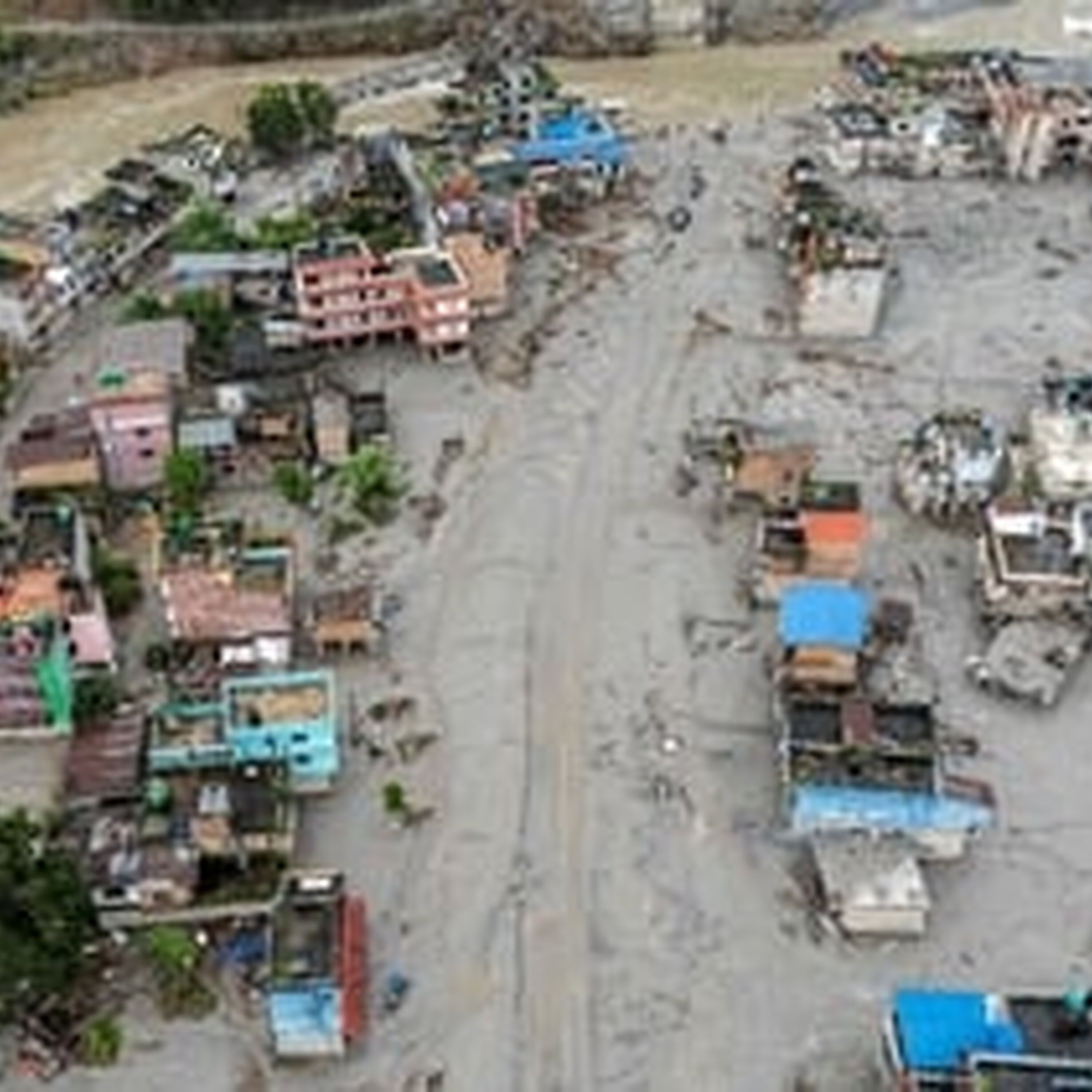 Nepal flash floods: Death toll rises as rescue efforts continue