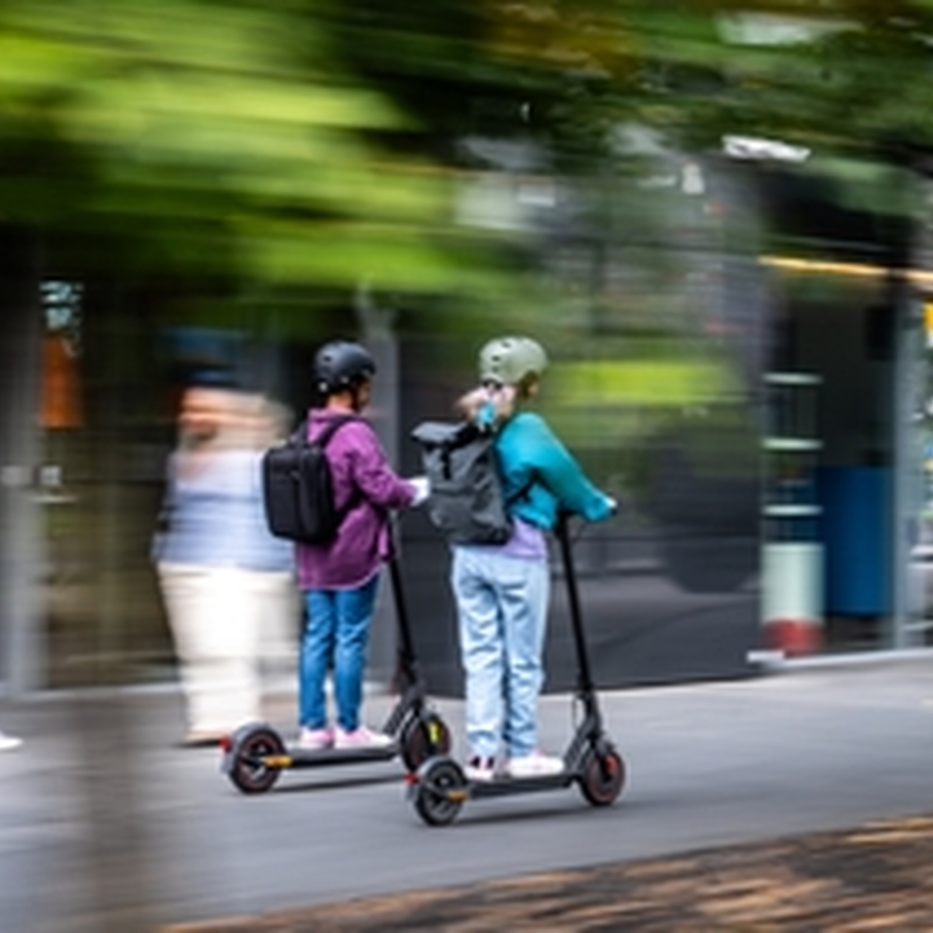 Minister reacts as first day of new measures on e-scooters is rolled out
