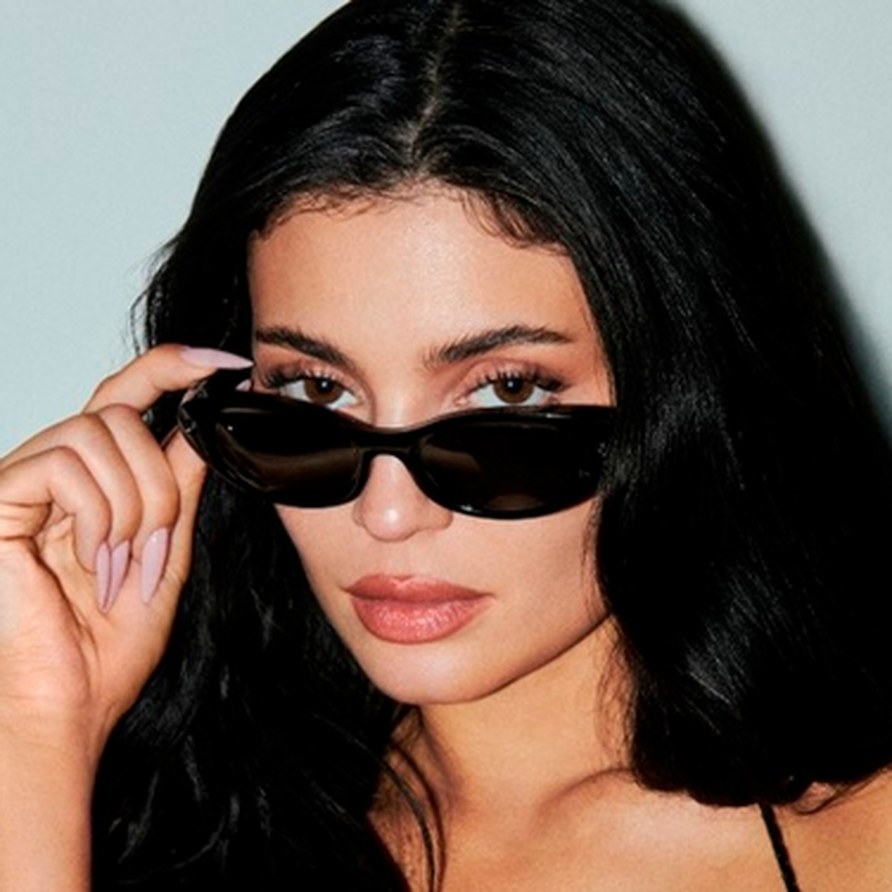Meta glasses: cool tech or pervert specs? and what's happening with Hamas? Episode cover