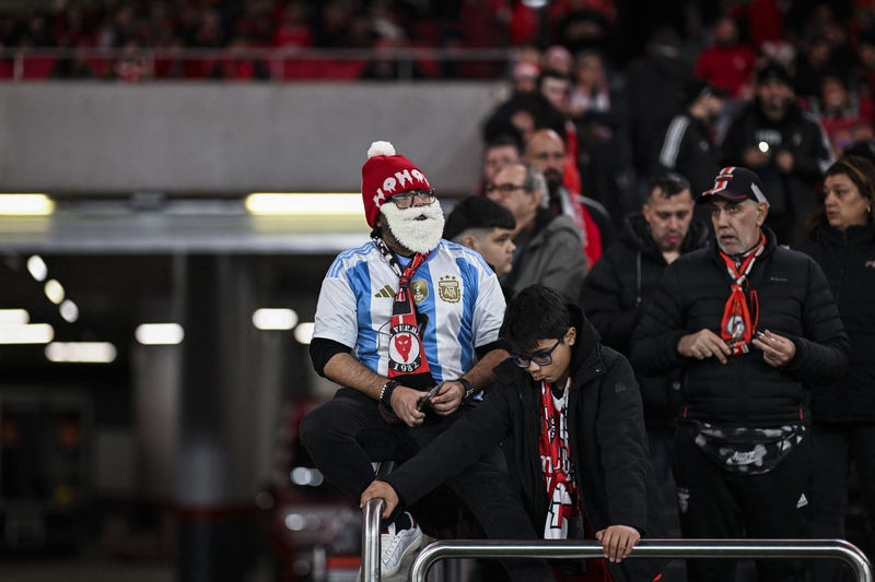 What to gift a sports fan this Christmas?