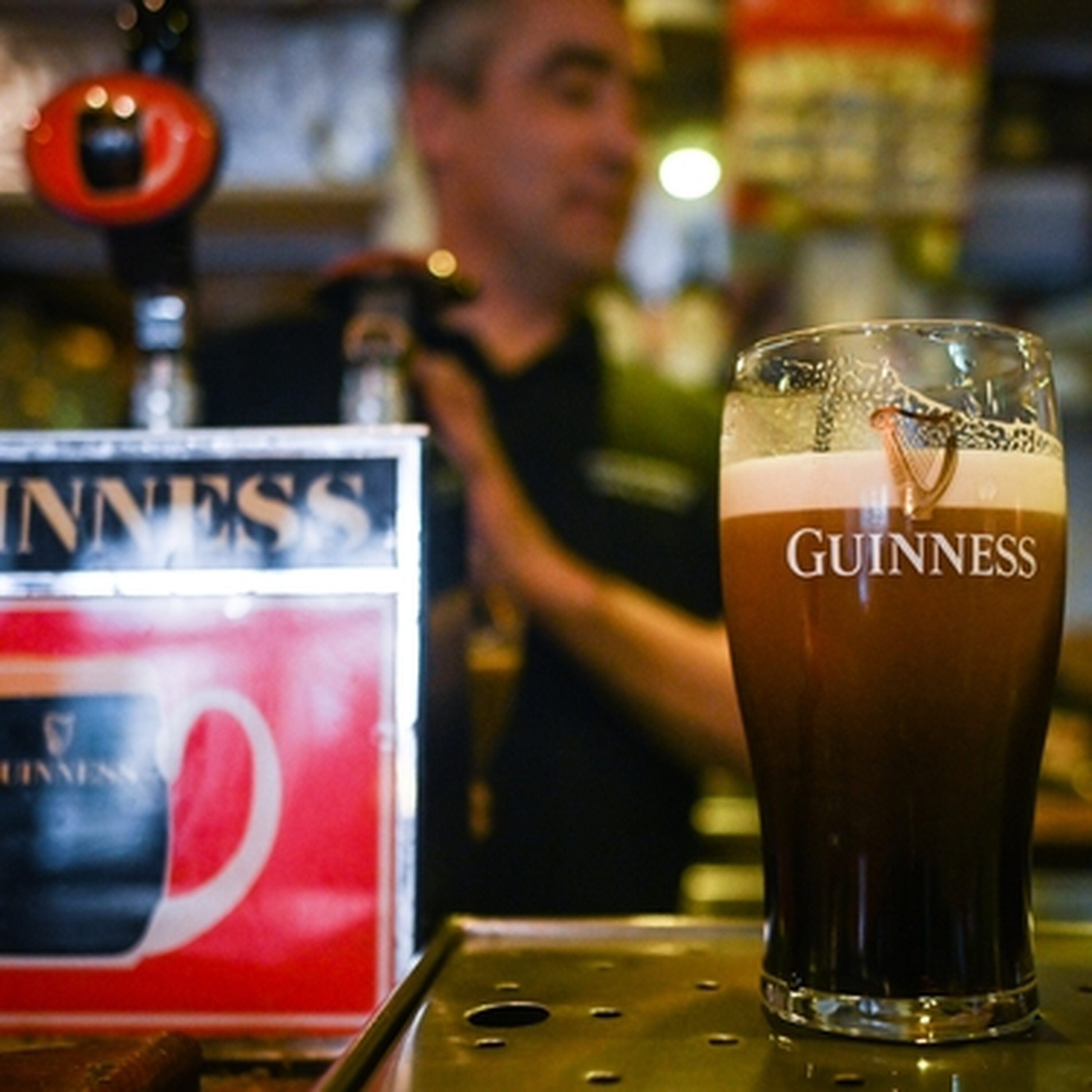 Tús Áite: Tithe Tábhairne na hÉireann i mbaol.