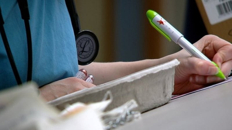 'It's ridiculous' - qualifying nurse on HSE recruitment pause