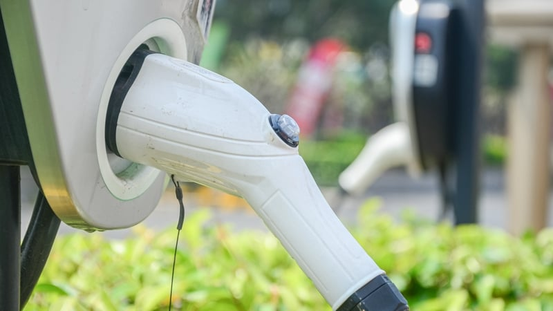 Do EV incentives only benefit the wealthy?