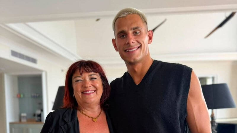 Brenda Donohoe meets Fitzy from Love Island