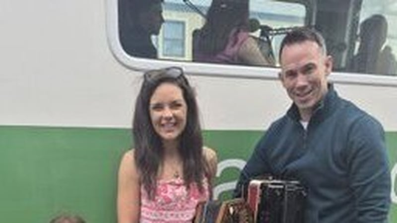 Muintir Ghealbháin; Eimear, Tomás, Liadain agus Aogán