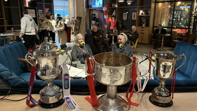 Deirdre Uí Fhlannúra agus Neasa Ruiséal