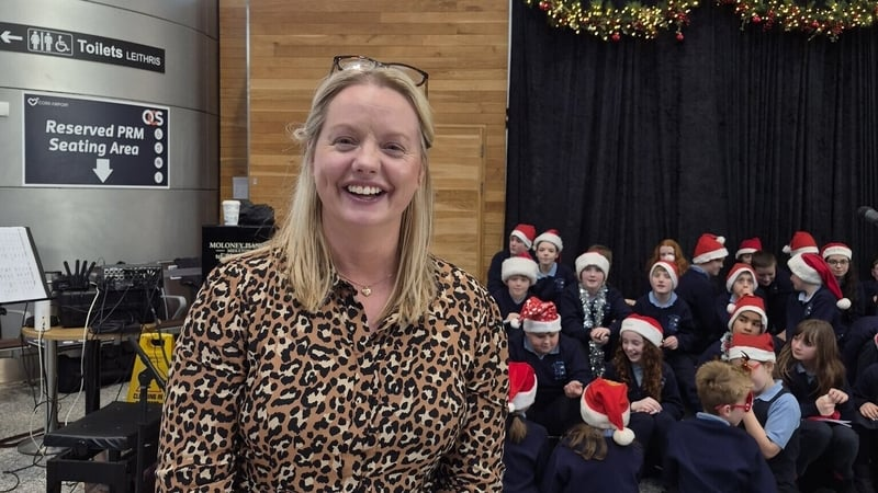 Fionnuala Ní Charthaigh agus Barry Holland