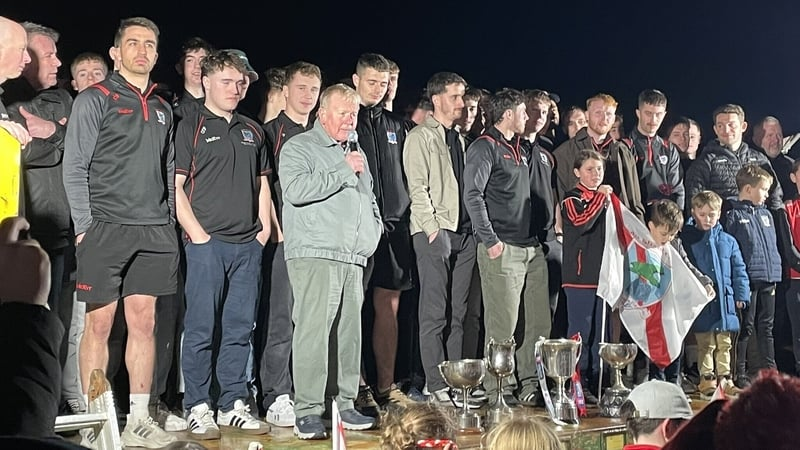 Muiris Ó Fiannachta, Dara Ó Cinnéide, Fergal Ó Sé, Conal Ó Cruadlaioch Aodán Mac Gearailt, Jack Ó Muircheartaigh, Pól Ó Cuinn