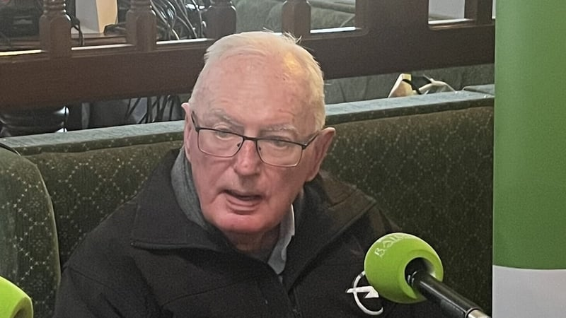 An tAthair Pádraig Ó Siochrú agus Nóirín Bean Uí Mhoráin