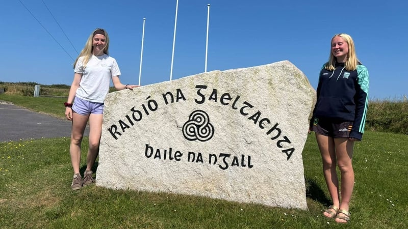 Hannah Nic Gearailt & Sibéal Ní Shéaghdha