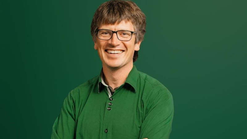 Dr Peadar Ó Fionnáin