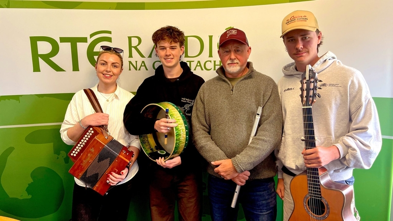 Cáit Ní Fhoghlú, Dempsey Byrne, Finn Byrne & Tommy Byrne