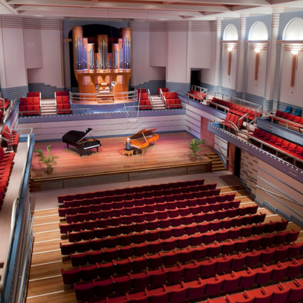 Alan Hicks in recital