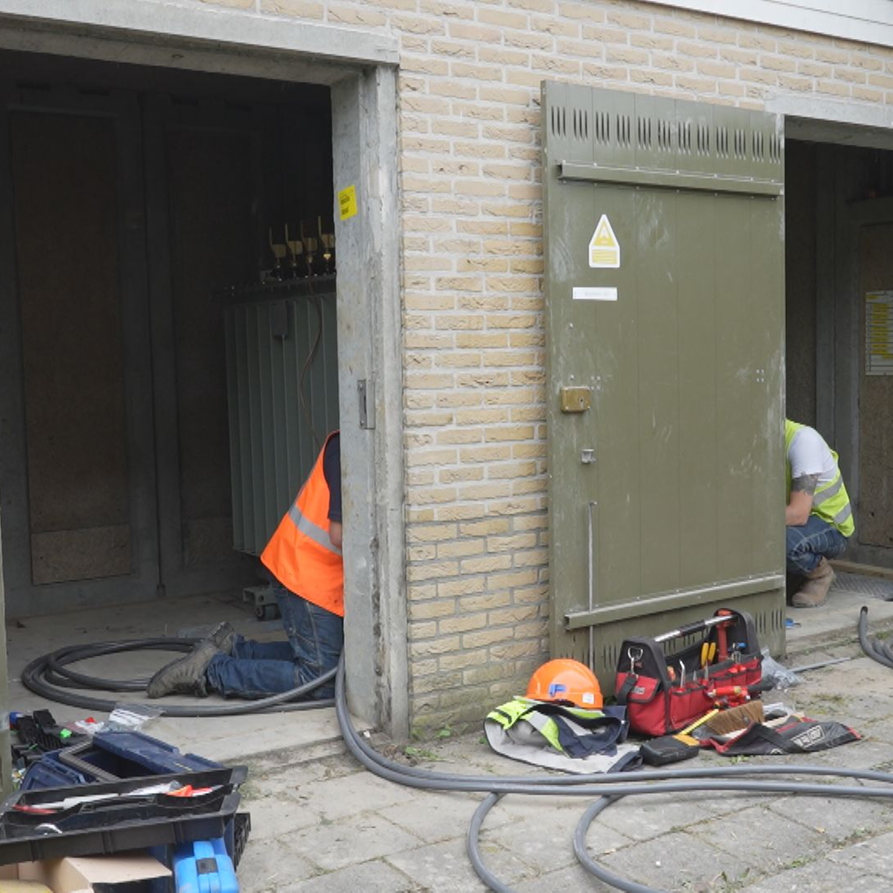 Zeven bedrijven hebben op papier alvast stroomaansluiting episode artwork