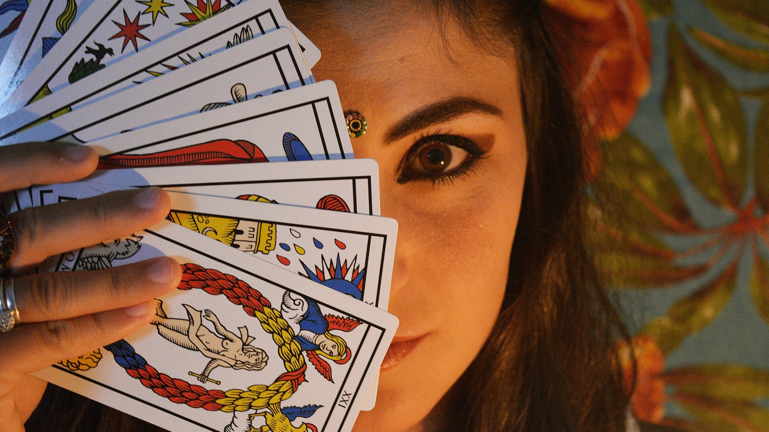 Mi Bella Genio y su Tarot nos ayudan a tomar decisiones episode artwork