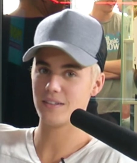 "Take My Daughter!" – Simon Barnett’s Hilarious Justin Bieber Offer 💍 episode artwork