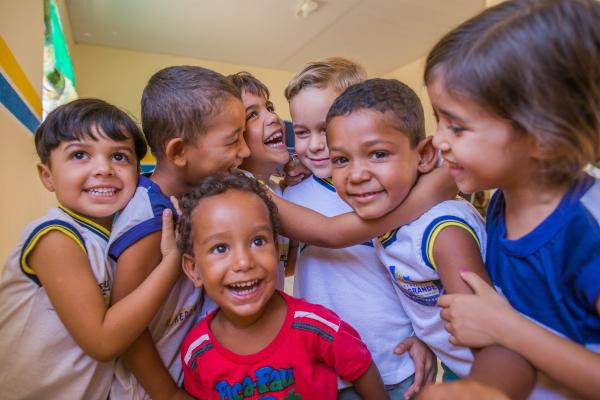 Entrevista com Fábio Silva - Professor de Didática da UFRJ, com atuação nos cursos de Licenciatura em Física, Química e Matemática. Também é Coordenador voluntário do Clube de Ciências da Adip do Bem