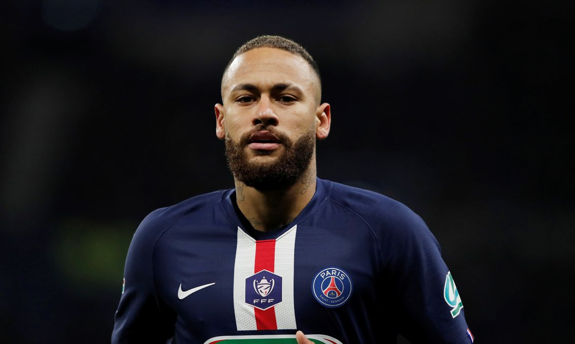 Neymar ativa cláusula no contrato e renova com o PSG até 2027