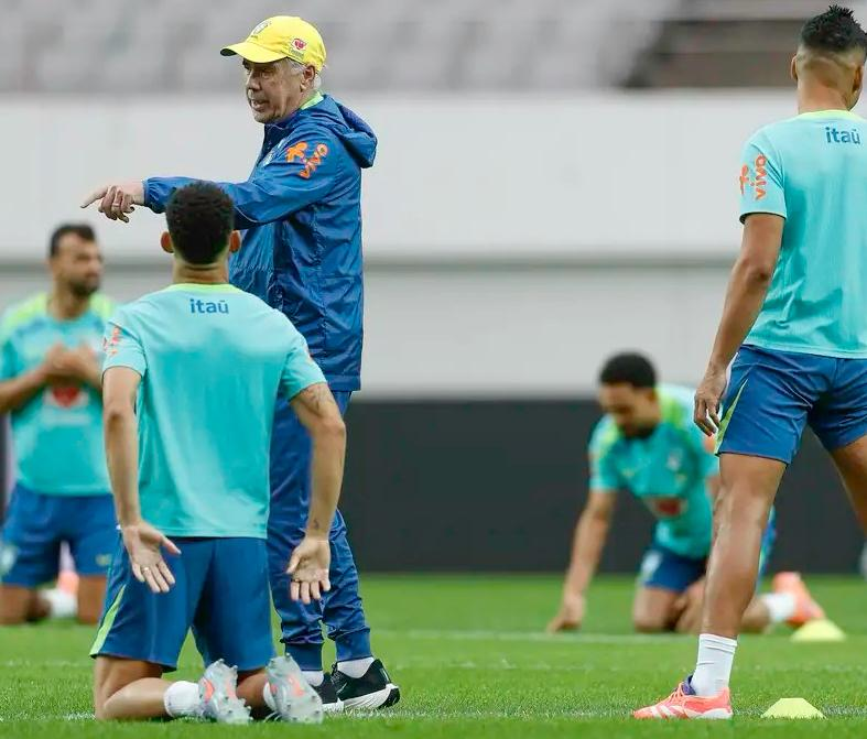 Ancelotti testa opções na seleção para a Copa do Mundo