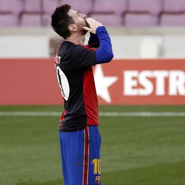 Mudança de regra ou bom senso dos árbitros? Messi é punido por homenagem a Maradona