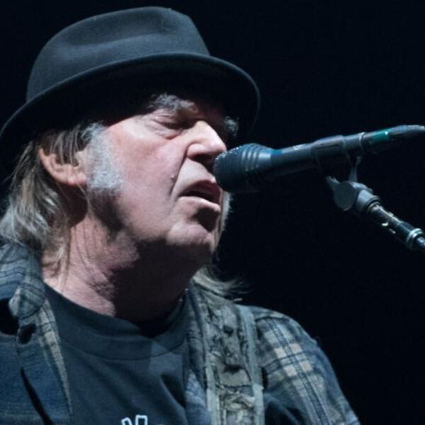 Neil Young processa Trump por uso não-autorizado de música em campanha