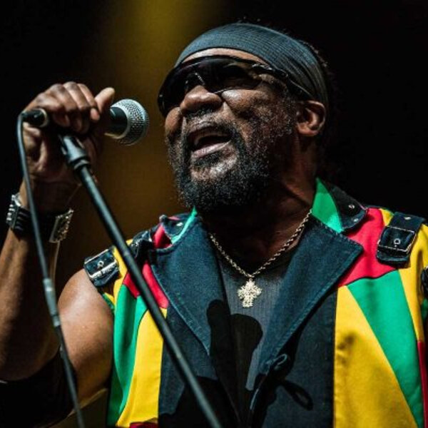 Morre Frederick 'Toots' Hibbert, pioneiro do reggae, aos 77 anos