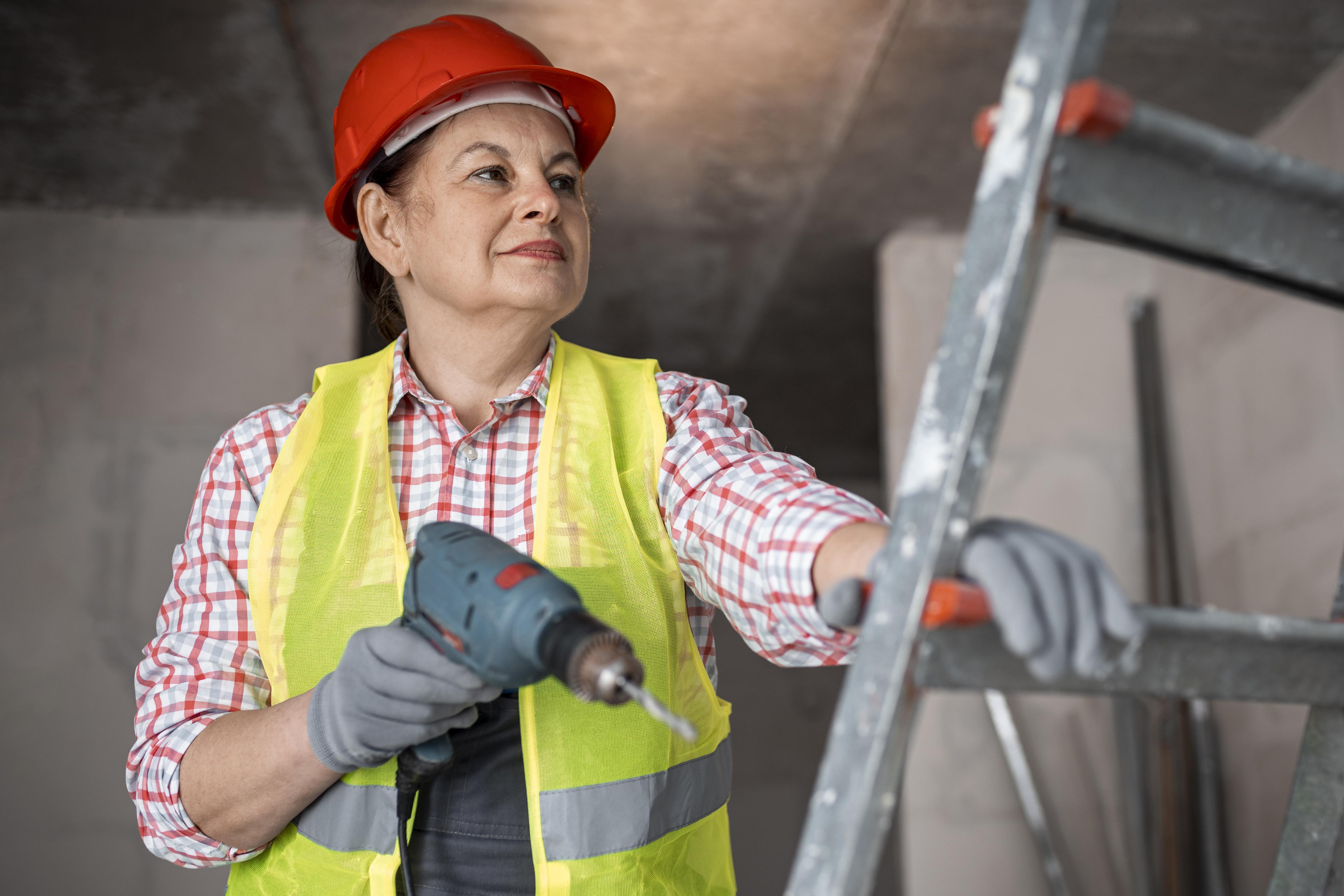 Confira as iniciativas para aumentar a participação feminina nos canteiros de obras na entrevista com Geisa Garibaldi, CEO da Concreto Rosa