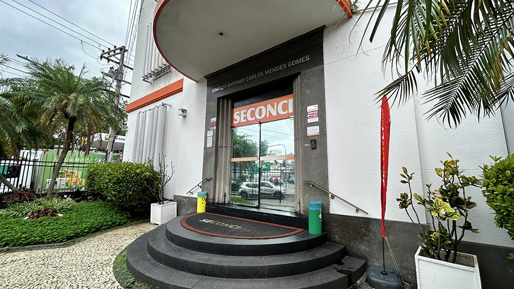 Cris Campos entrevista Aloísio Mendes Filho, presidente do Seconci-Rio (Serviço Social da Indústria da Construção do Rio de Janeiro) e da Céu Engenharia