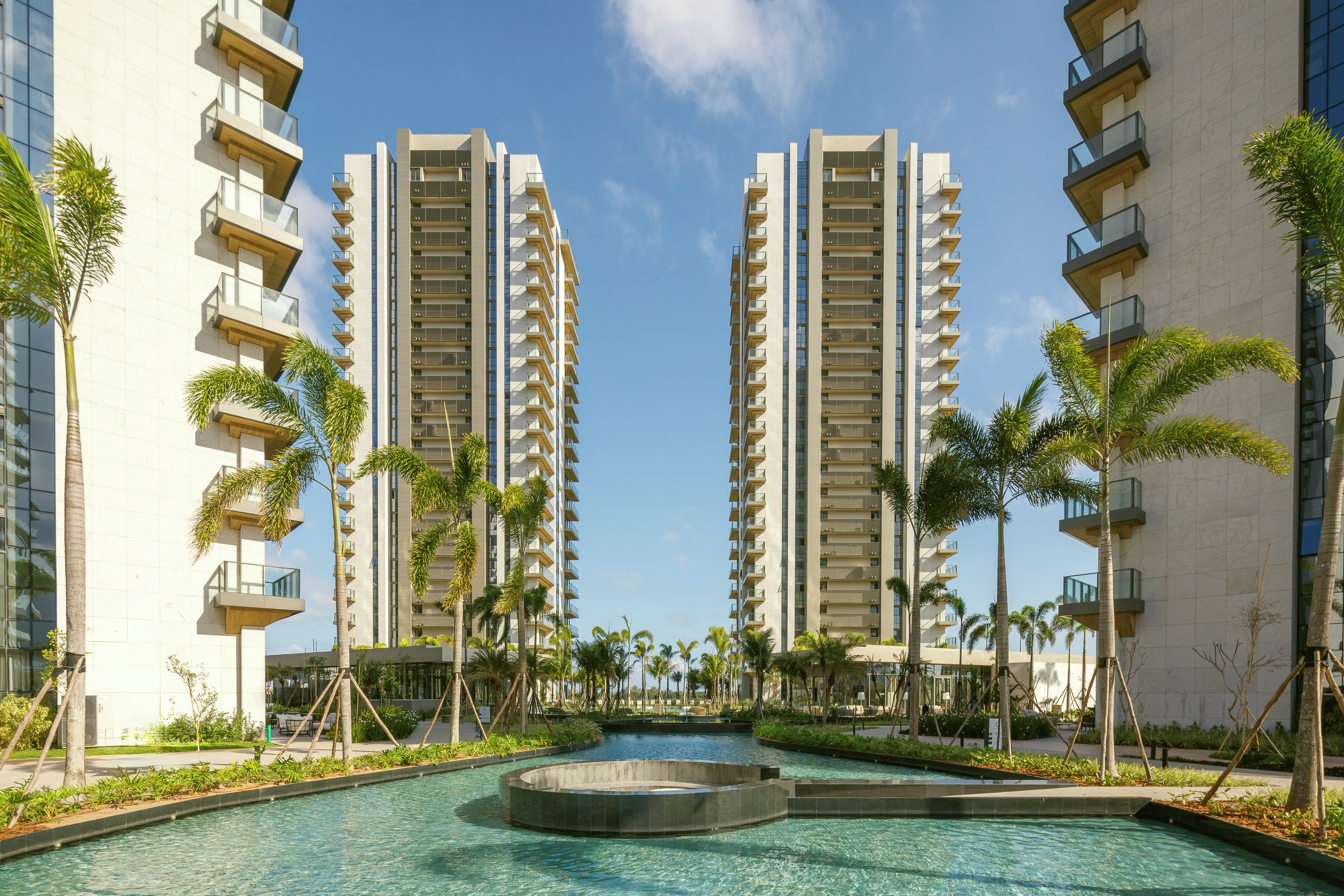 Alex Veiga, CEO do Grupo Patrimar, celebra a entrega do Oceana Golf, na Barra da Tijuca, o primeiro empreendimento de alto padrão da empresa no Rio de Janeiro. O executivo também comenta sobre a taxa Selic, a tendência dos estúdios no Rio, 