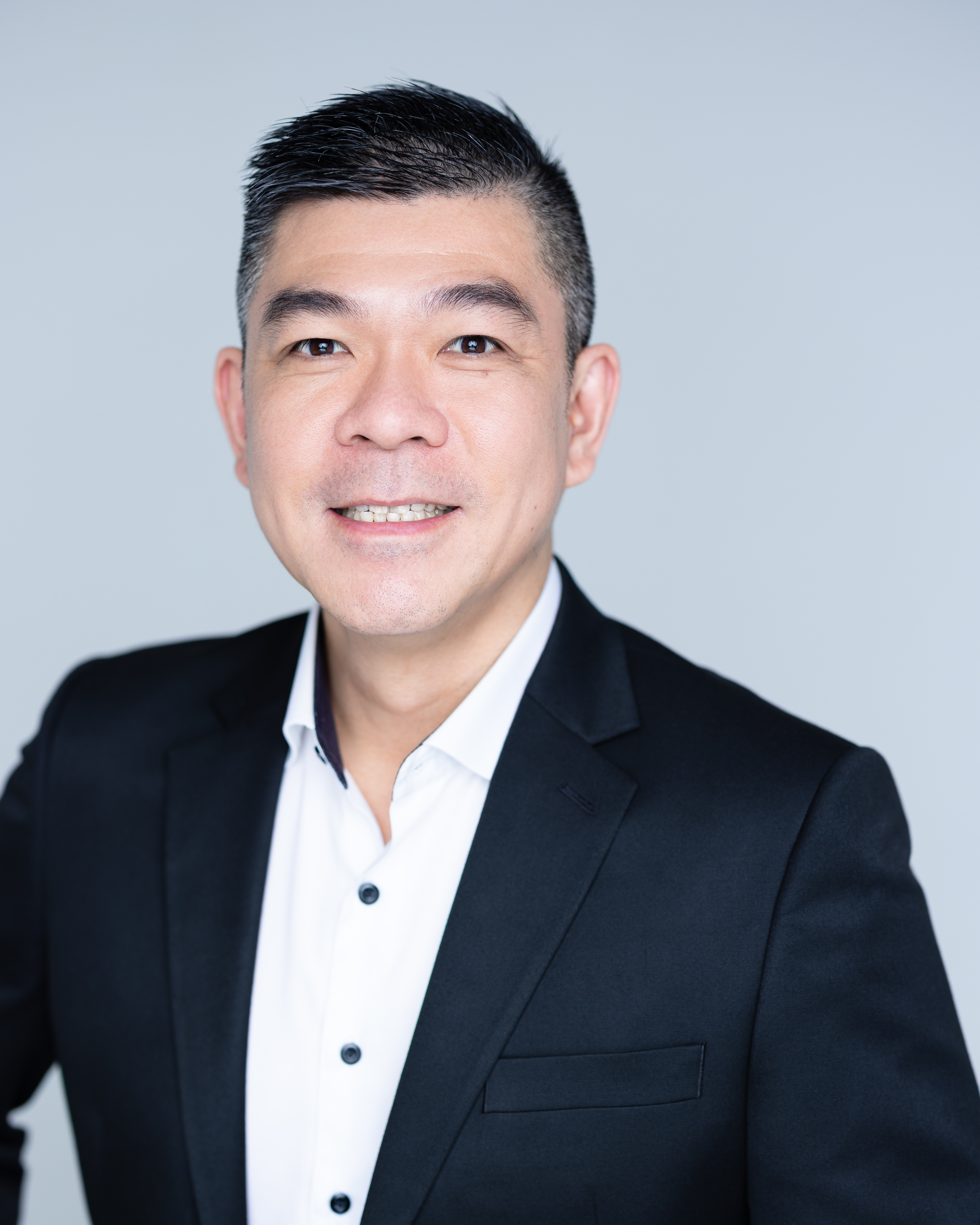 Saturday Mornings: Practical advice for leaders learned by decades in the SAF