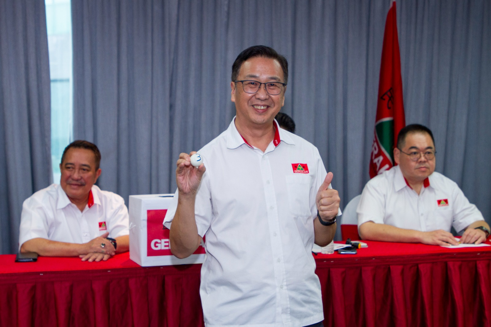 土团伊党高喊马来人、穆斯林大团结！民政还能坚持多元理念吗？烤问刘华才 episode artwork