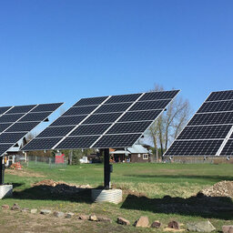 Simpli Solar 吸收昼日精华　绿色发电很简单