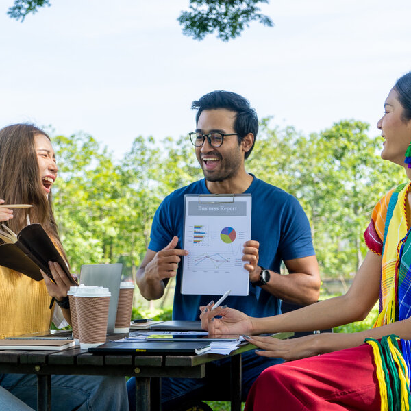 【财今对话】共享经济的腾飞时代 资源不受限效益最大