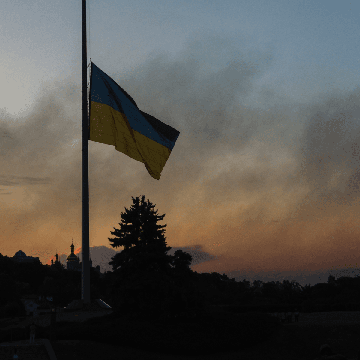 Ukraine : Celebration in the Thick of War