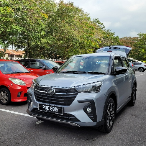 Which Auto Stocks are Caught in a Jam? 