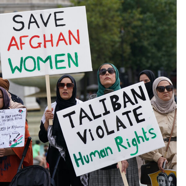 塔利班保障女权承诺跳票 国际社会依然保持沉默