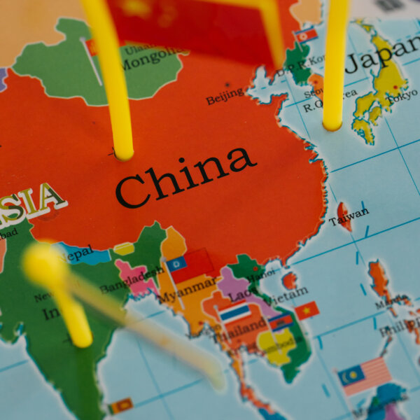 郑州银行弊案连环爆 中国金融在崩溃边缘?