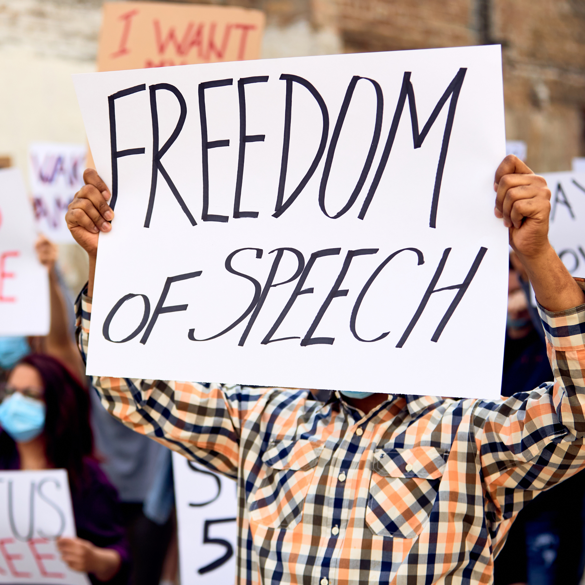 香港国安处重金通缉政治犯    罗冠聪：侵犯人权