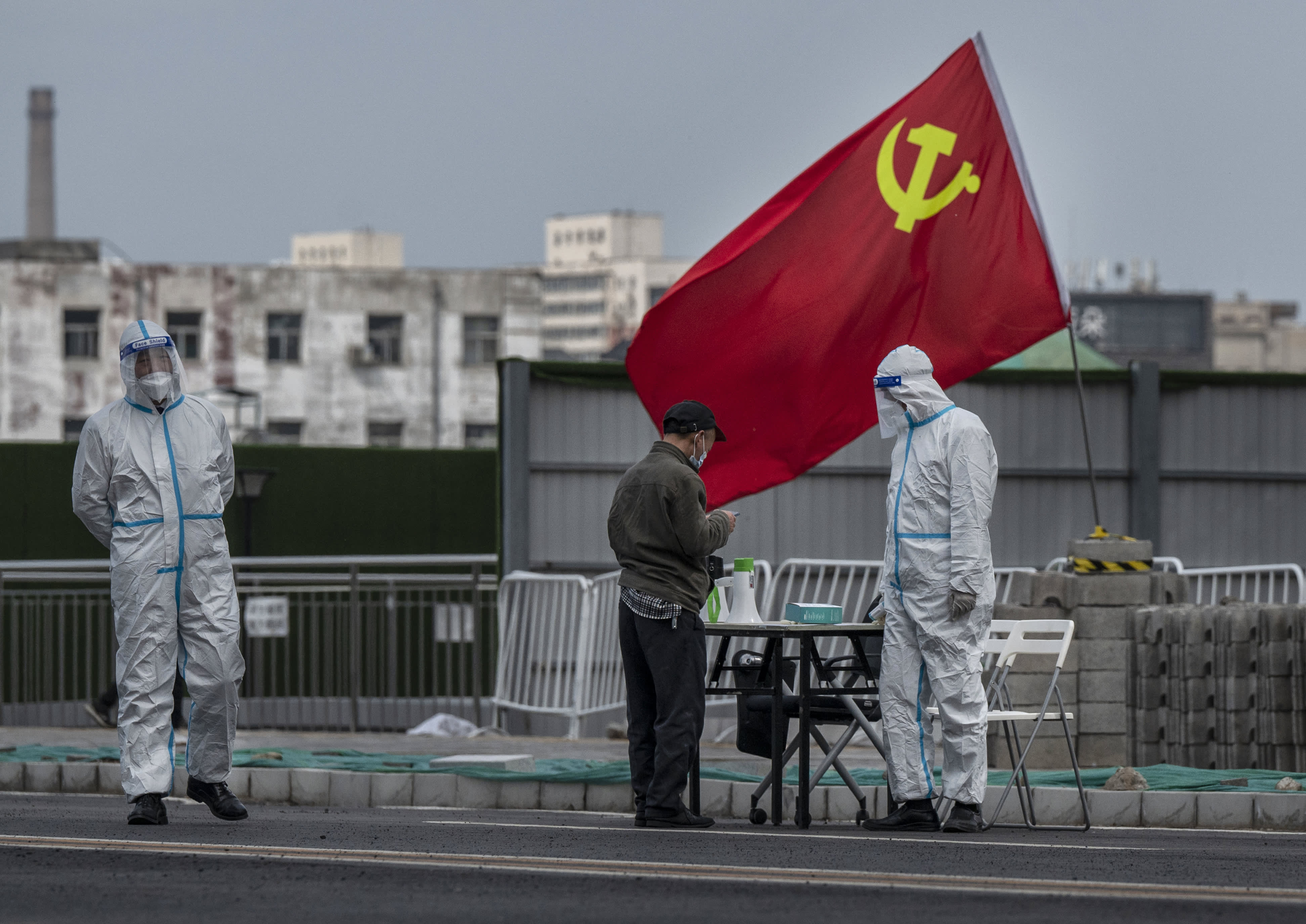 中国取消清零 单月新冠死亡达6万人