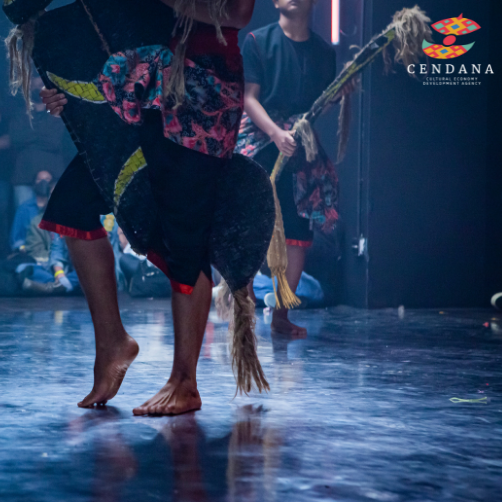 Everyone’s A Critic - CAHAYA 004 - KITAB BASAH.