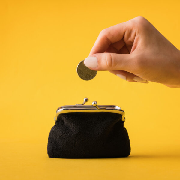 经济逆风吹起 小资金该如何打理?