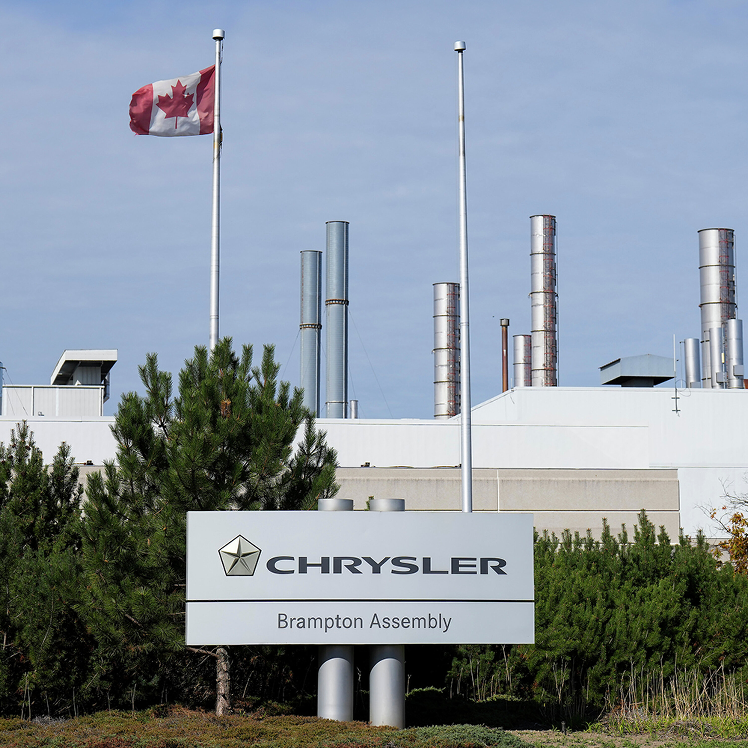 Stellantis is looking to exit Brampton. Will the government step in?