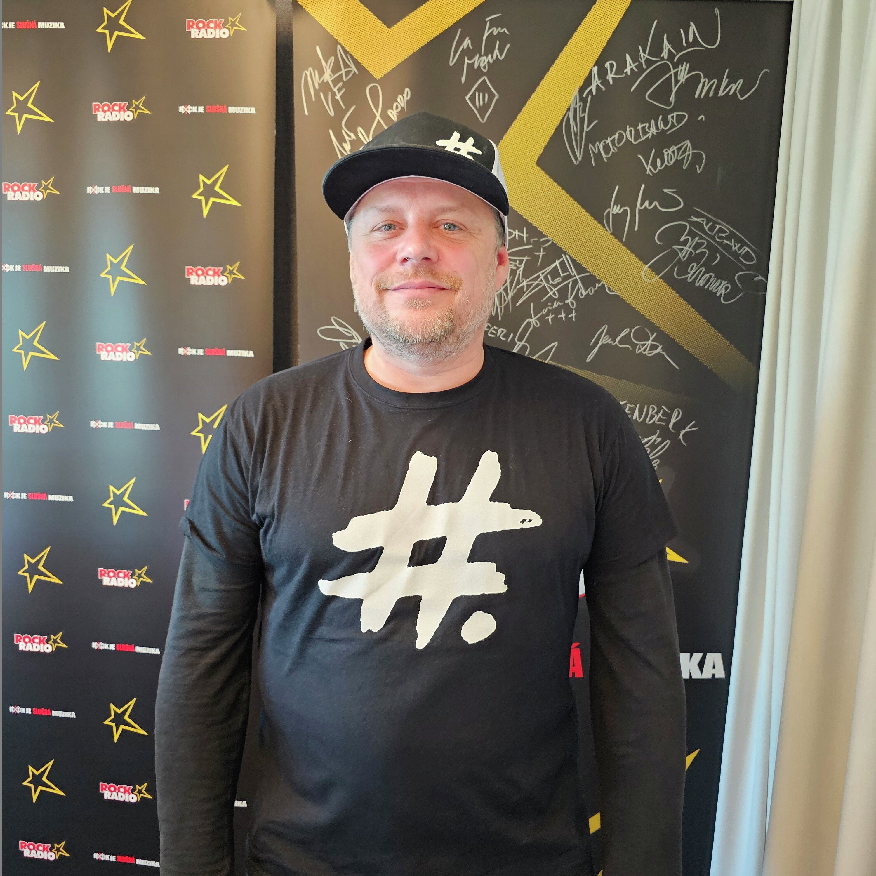 ROCK JE SLUŠNÁ MUZIKA!