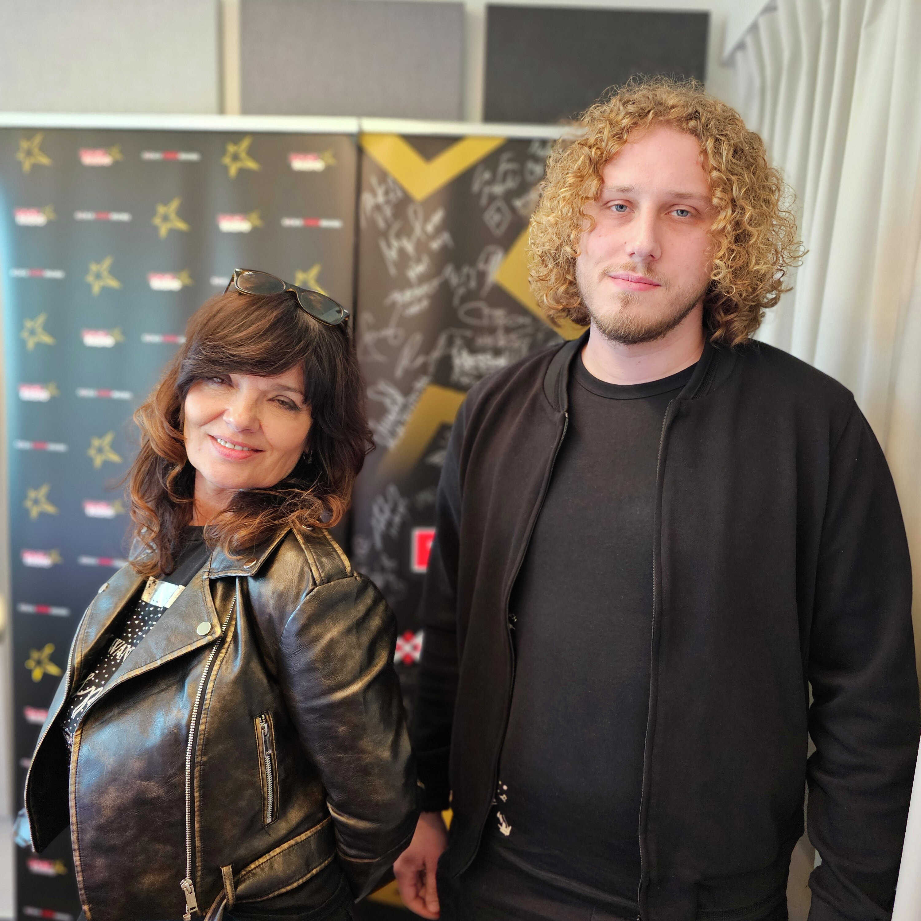 ROCK JE SLUŠNÁ MUZIKA!