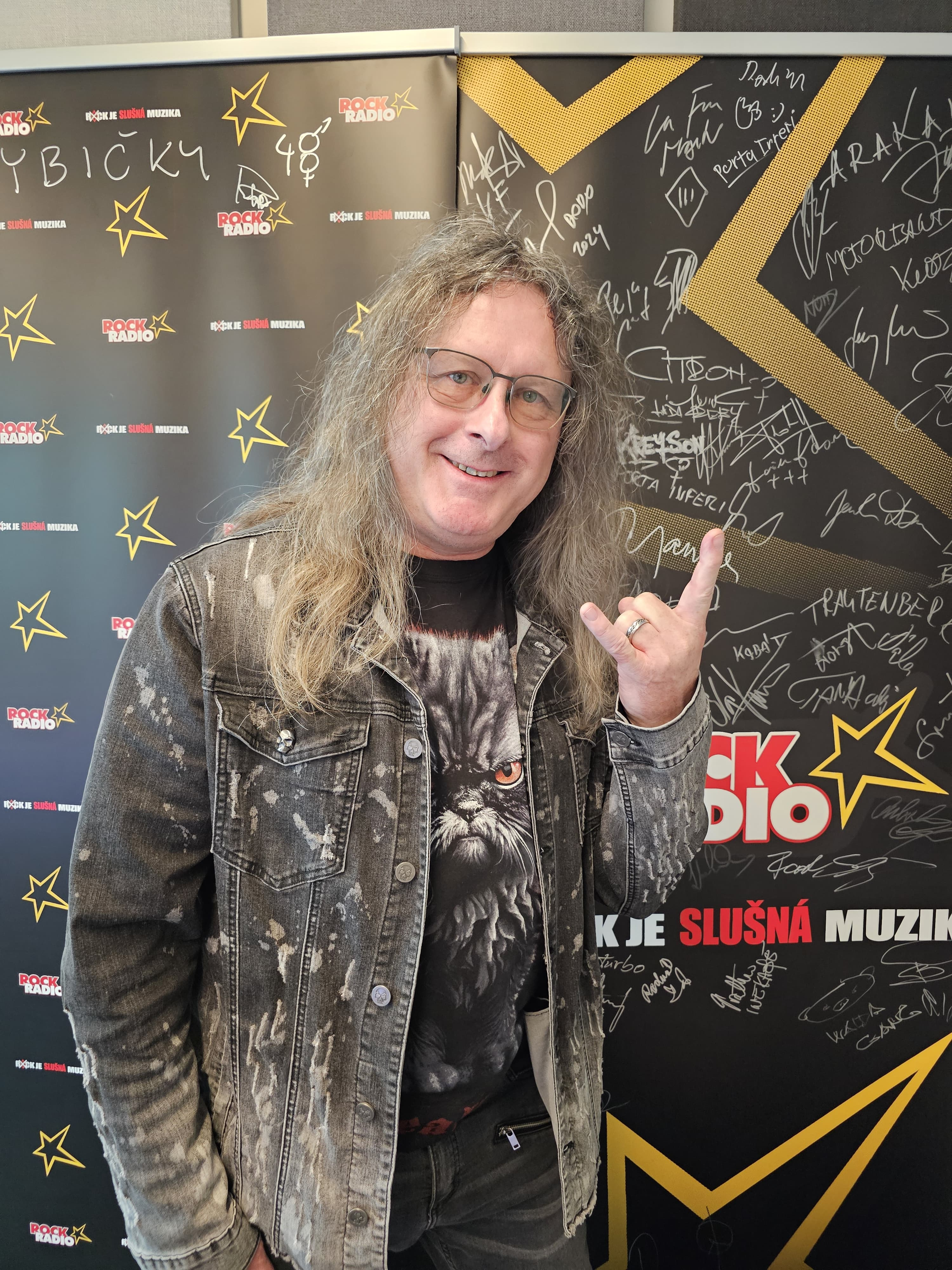 HVĚZDNÝ HOST ROCK RADIA: ROXOR