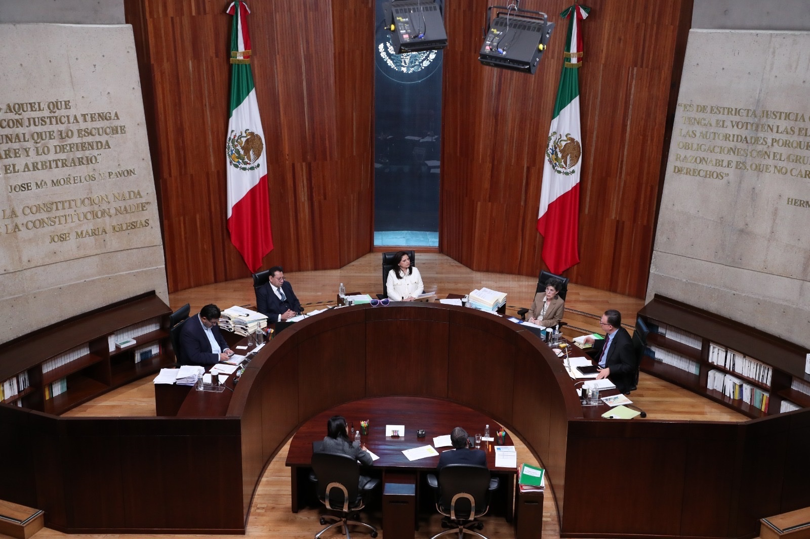 "El INE no puede suspender la realización de sus procedimientos, la constitución los obliga" Soto