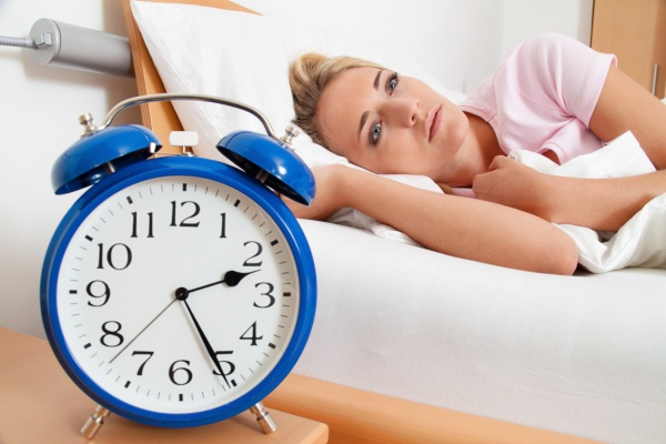 New Ways To Sleep Better, How To Track Your Sleep, Are Fillers In Multivitamins Bad & More!